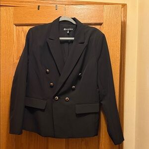 Chic Black Double-Breasted Blazer